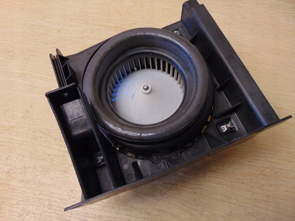 фото №2, Повітродувка вентилятор opel ampera 13503306