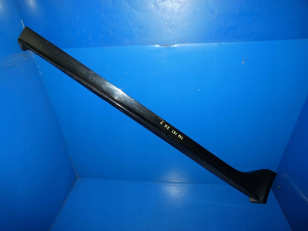 фото №1, Jaguar xe x760 молдинг порог накладка наружная левая