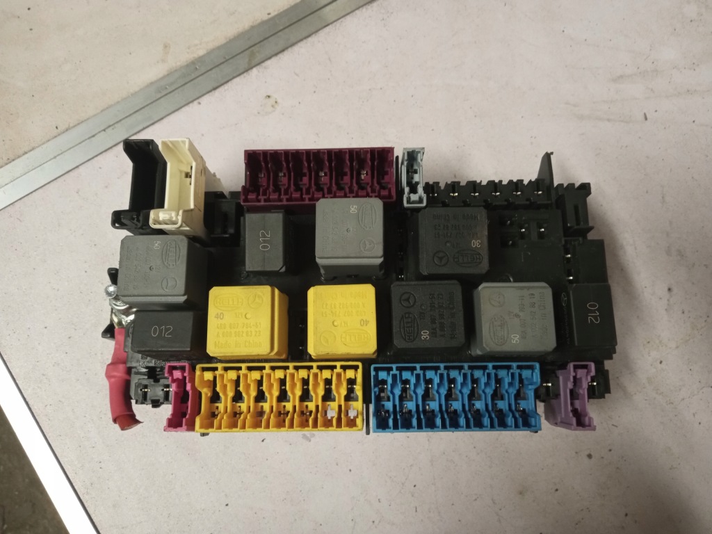 фото №1, Mercedes 166 коробка предохранителей модуль корпус a1669068201