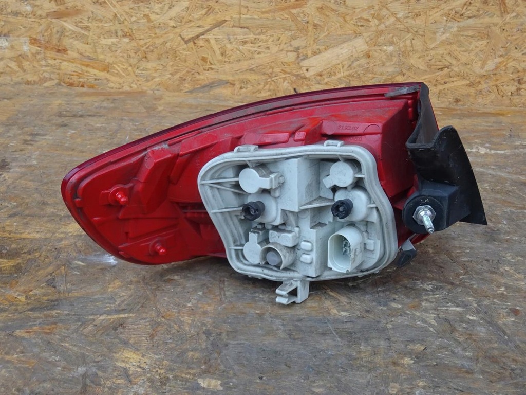 фото №12, Audi a3 8p 8p4 5d sportback lift 08-12 лампа права задня задня led 8p4945096e