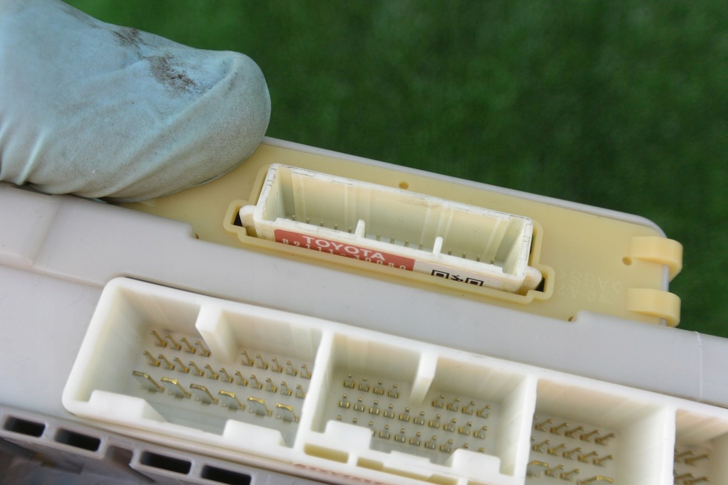 фото №6, Коробка предохранителей modułe lexus gs iii 450h