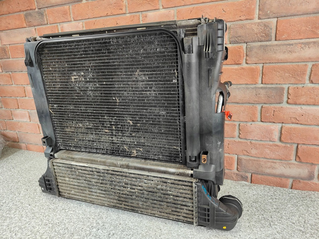 Bmw x5 e53 рестайлинг  радиатор воды автоматическая коробка передач комплект радиатор m57 3.0d 7787931 с Разборки