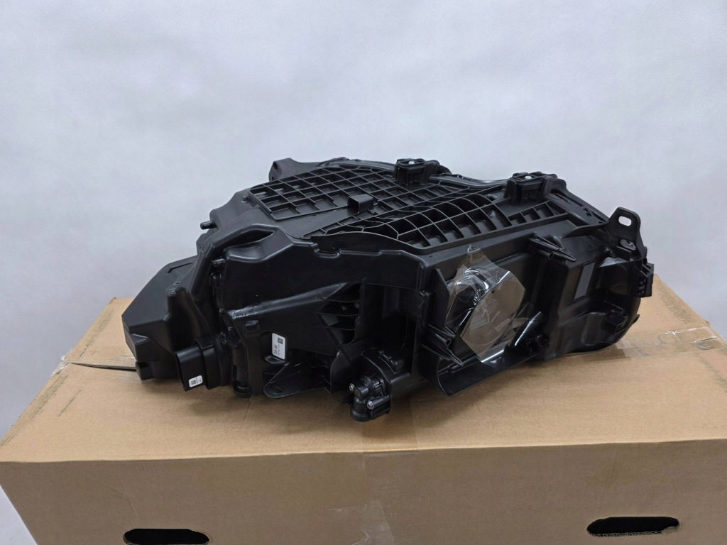 Volvo xc40 рестайлинг  америка ameryka фара перед правый  full led base новая 32293768 Киев