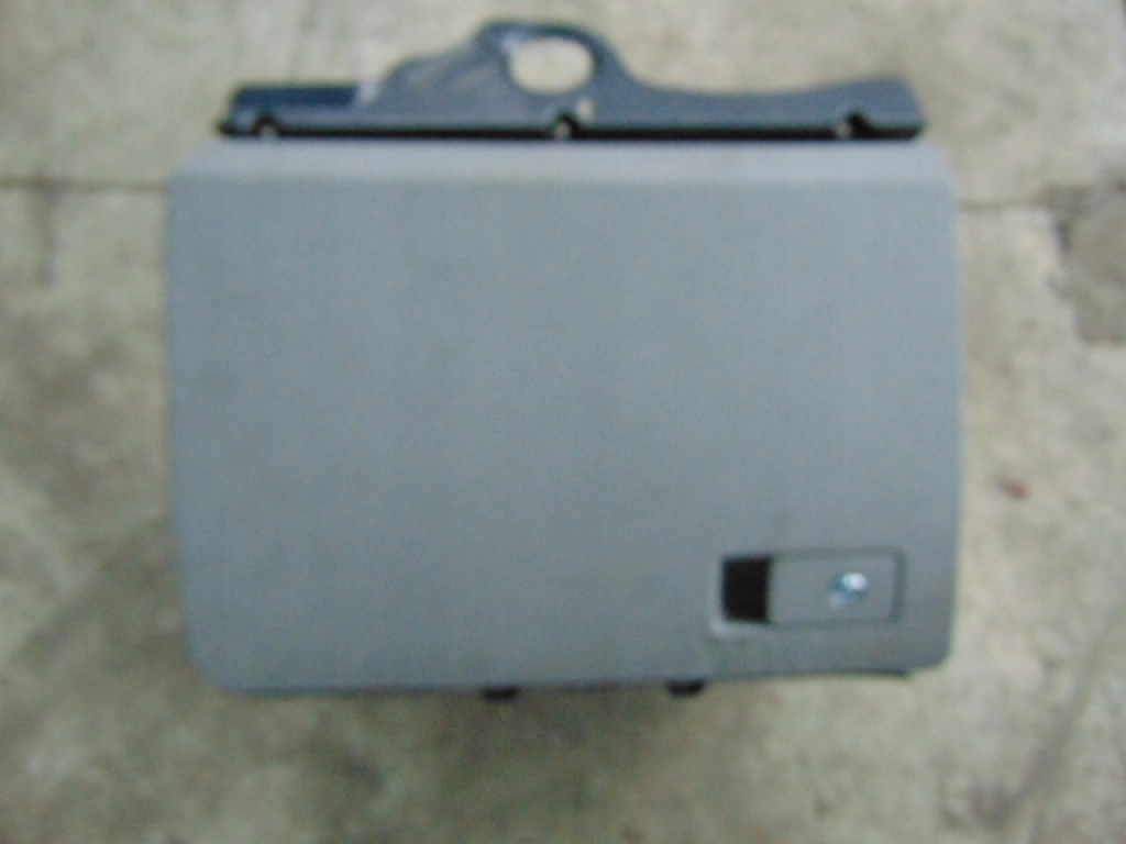 фото №1, Volkswagen passat b6 2.0d 140km 2005r kombi бардачок пасажира