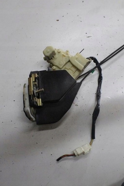 фото №1, Toyota prius 02 замок двері задня лівий