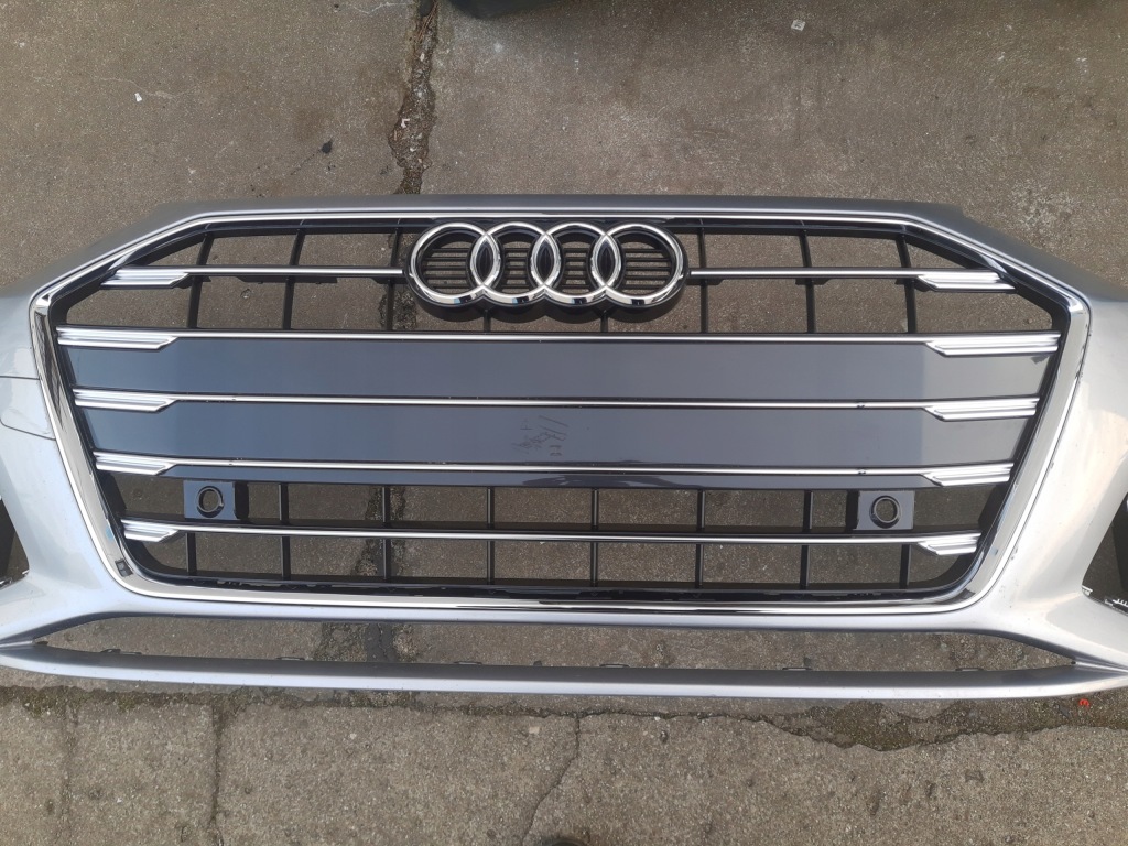 Audi a4 8w0 lift бампер перед+ решётка радиатора решётка радиатора Оригинал