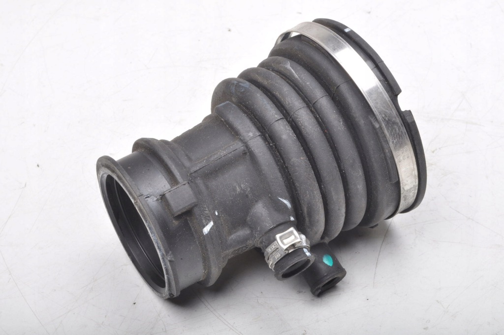 фото №1, Mg hs 1.5t 16v 162km труба воздухозаборник воздуха 2300035110 2023 lift