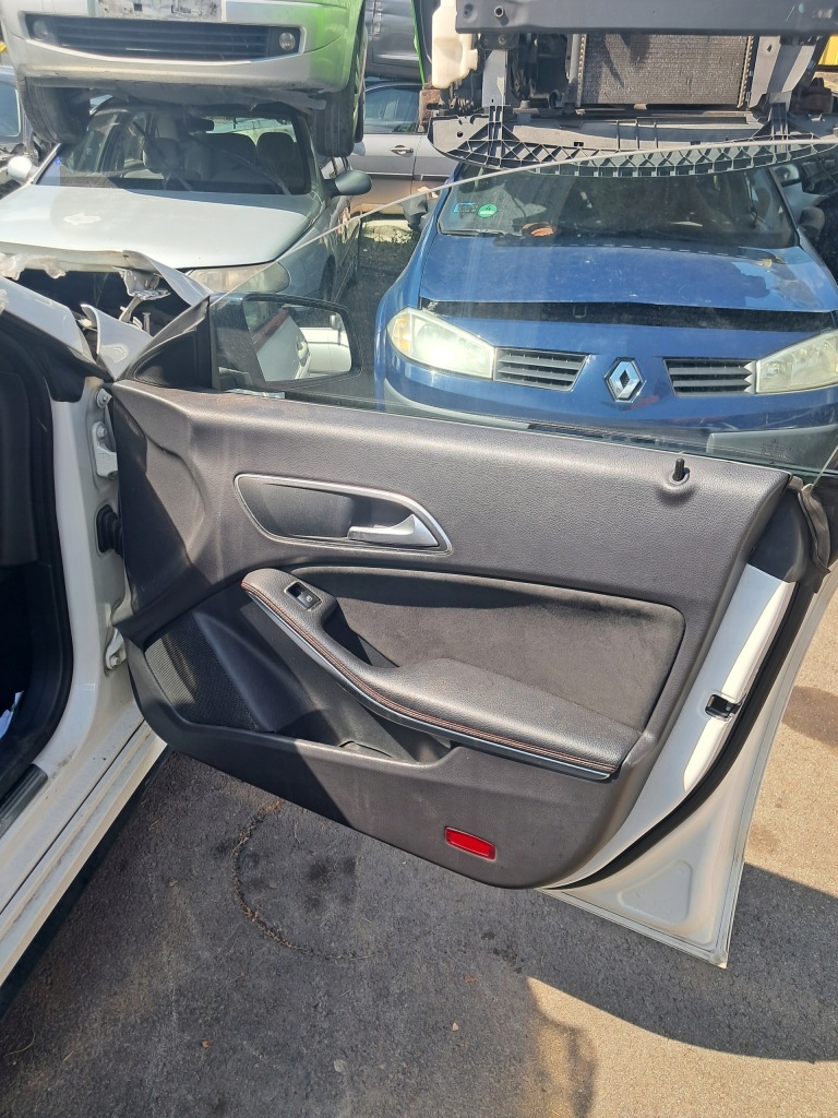 фото №8, Mercedes-benz cla w117 amg 45 sedan сидіння, заднє сидіння, обшивки комплект