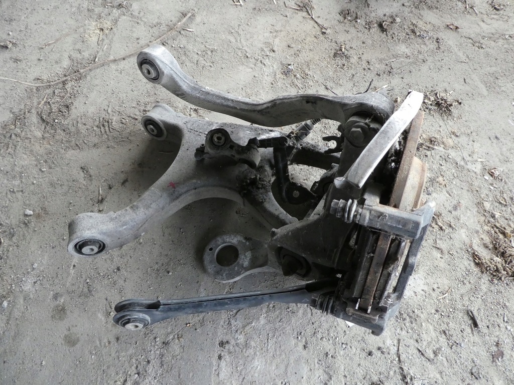 фото №1, Поворотний кулак лівий задня важіль audi a4 b8