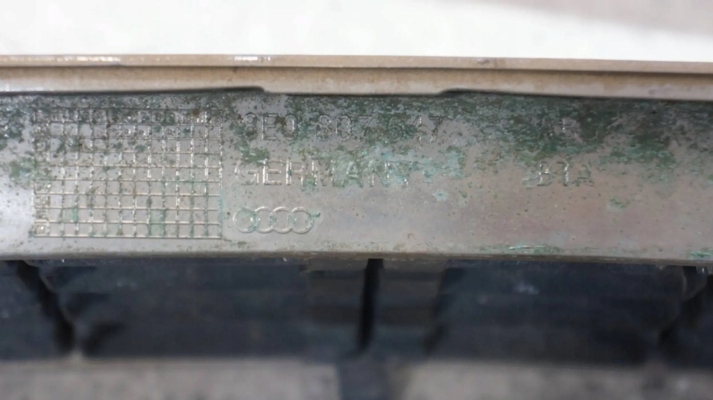 фото №6, Решітка бампера перед передня середня хром audi a4 b6