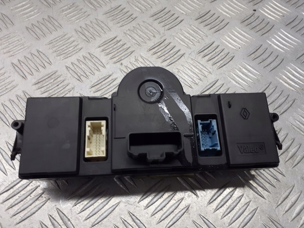 фото №2, Панель обдув renault scenic ii 1.9 dci 8200344842