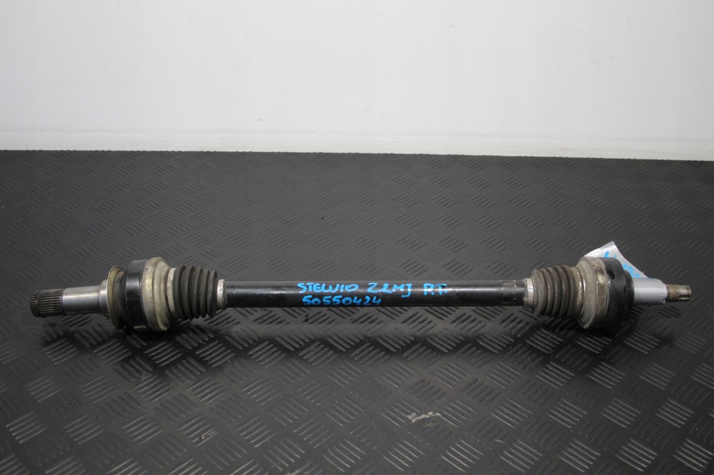 Купити Привідний вал półośka правий задні stelvio 50550424