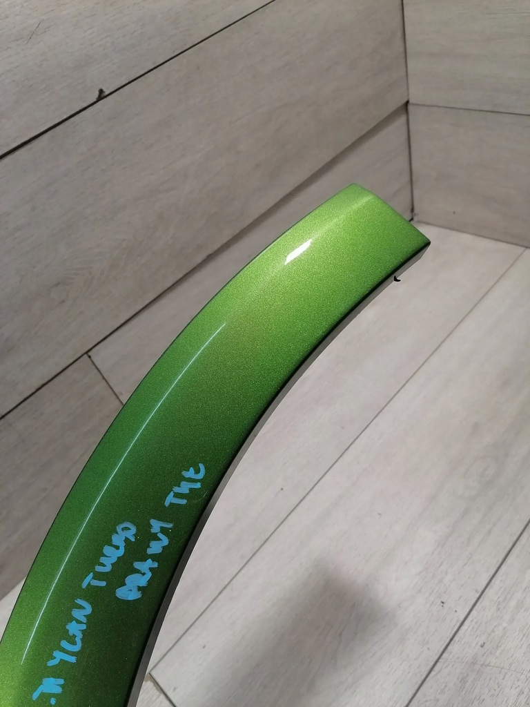 фото №5, Taycan turbo молдинг дверь правый задняя 9j0854820e