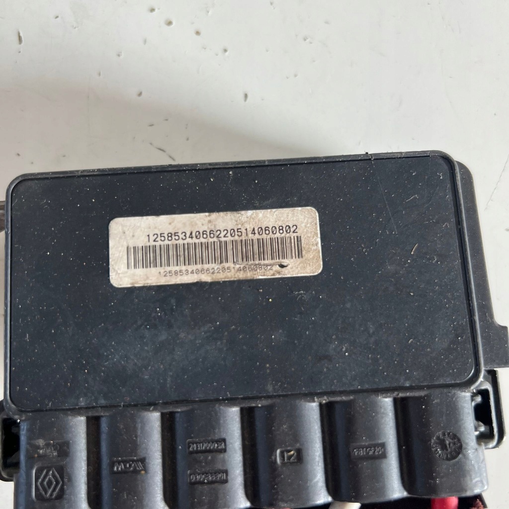 фото №3, Модуль блок управления аккумулятор распределитель напряжения renault megane iii 3