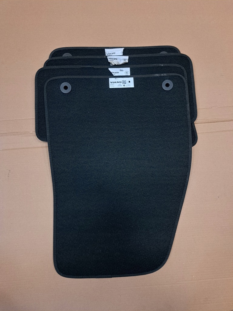 фото №7, Коврики велюровые volvo xc40 комплект 4szt 31469346 оригинальный номер