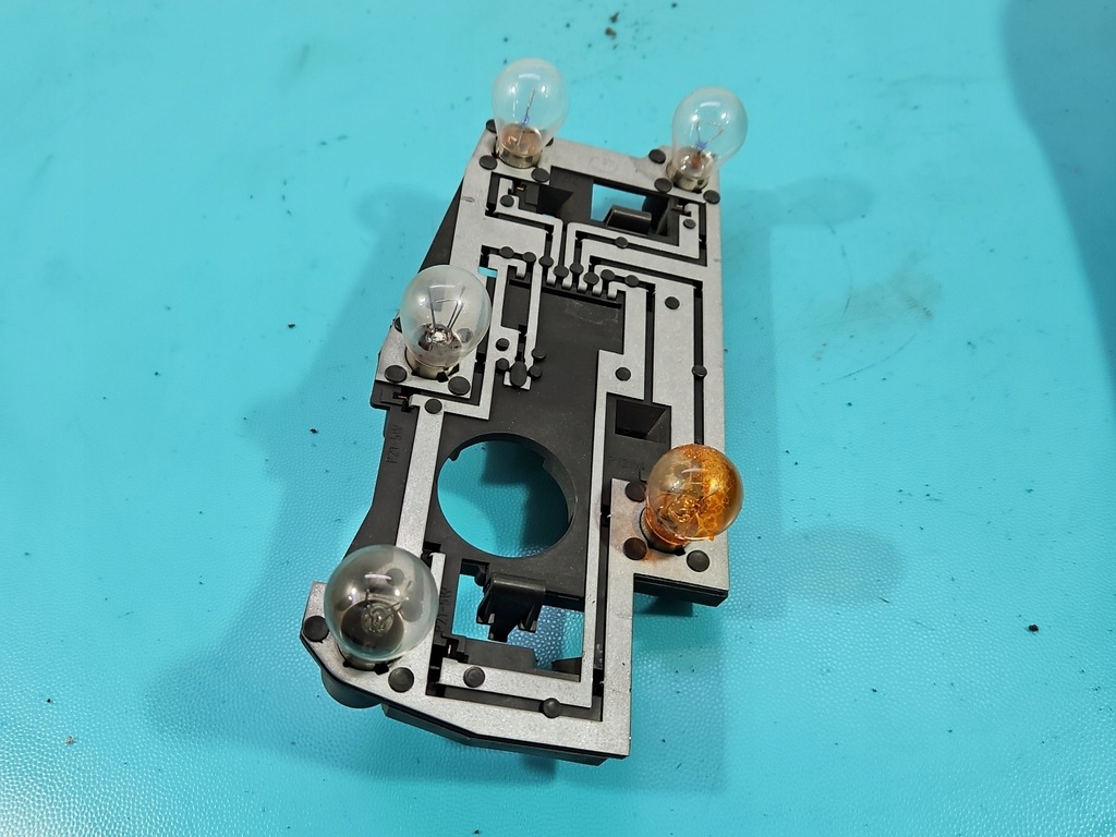 фото №10, Лампа задняя левая peugeot 306 hb