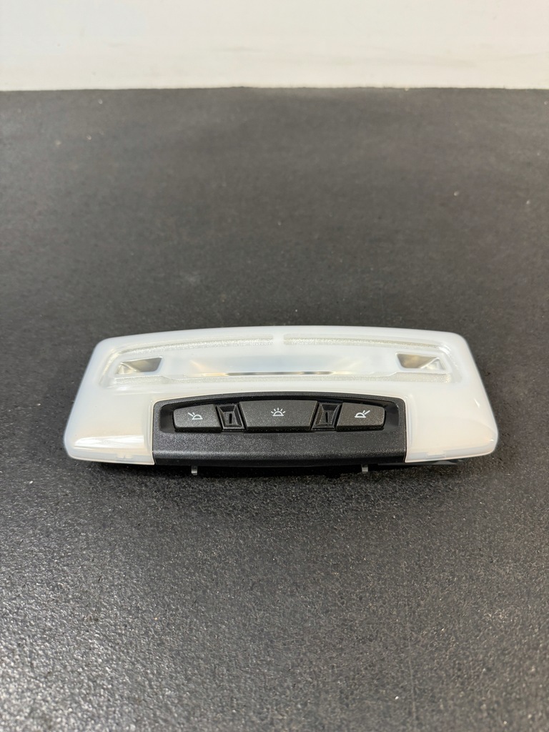 фото №1, Bmw f30 f36 свет лампа освещение кабины салона потолочный 9277930