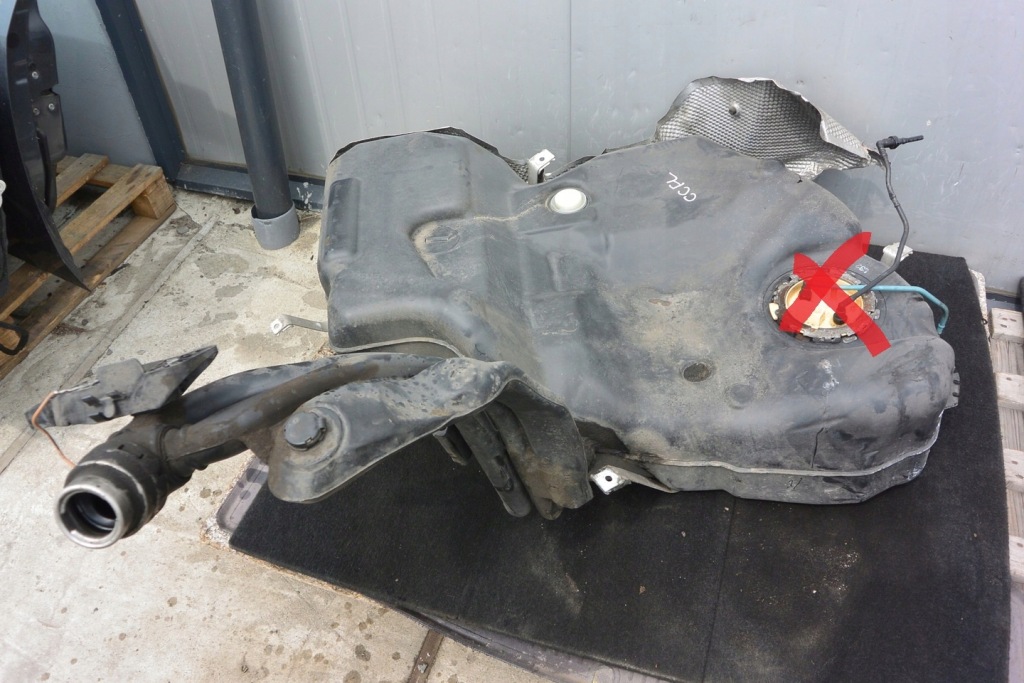 фото №1, Бак топлива bak 2.0 tdi vw passat cc b7 cff