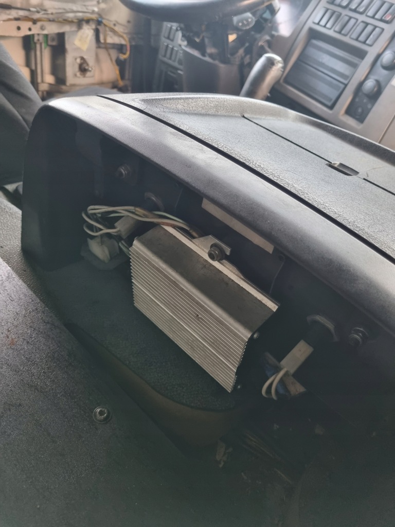 фото №7, Полка бардачок с преобразователь renault midlum premium kerax dxi volvo fe