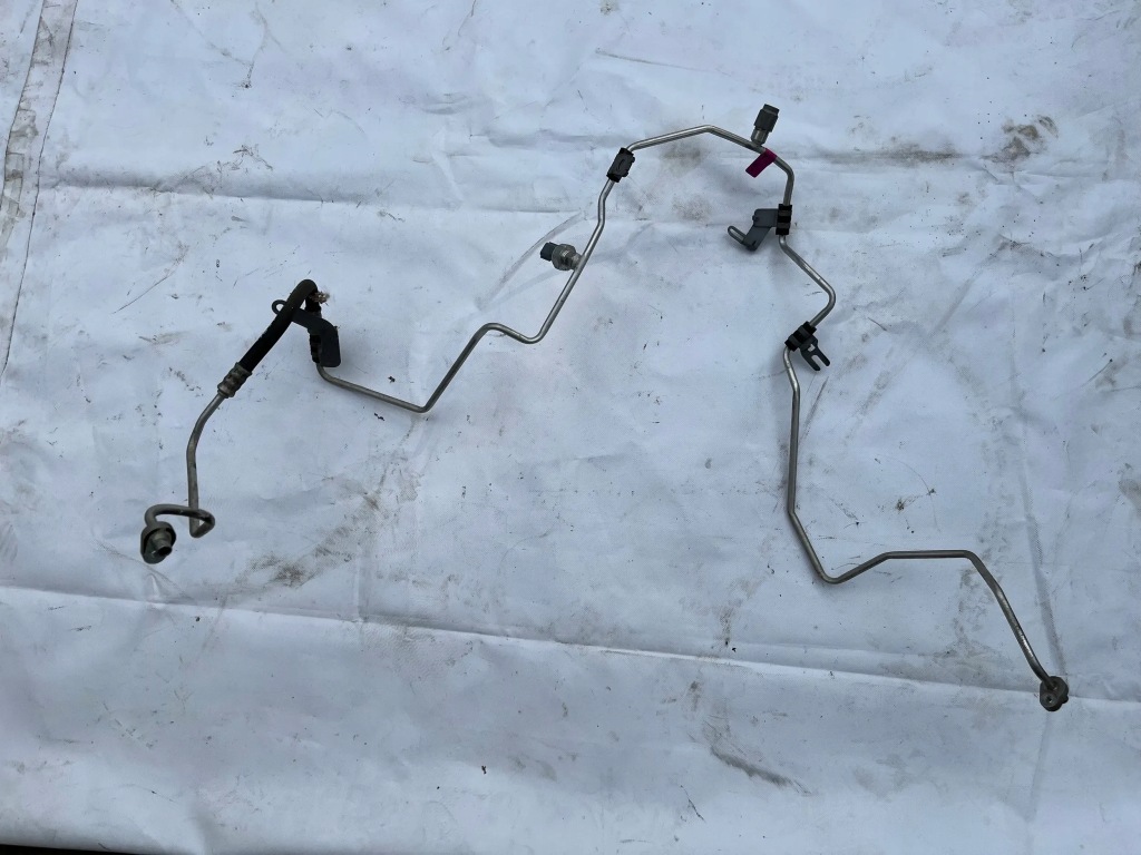 фото №1, Шланг трубка кондиционера renault scenic iv 1.5 dci hybrid 924403833r