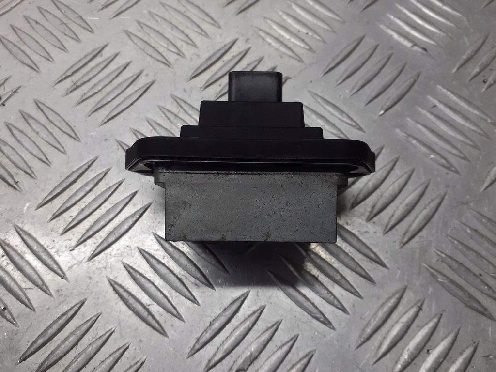 фото №1, Резистор резистор вентилятор mazda 6 gg 2.0 16v pm010010b