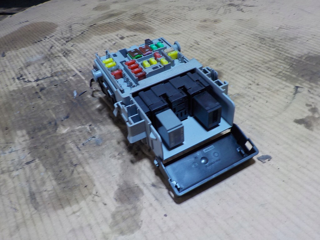 фото №5, Insignia коробка предохранителей 13222786