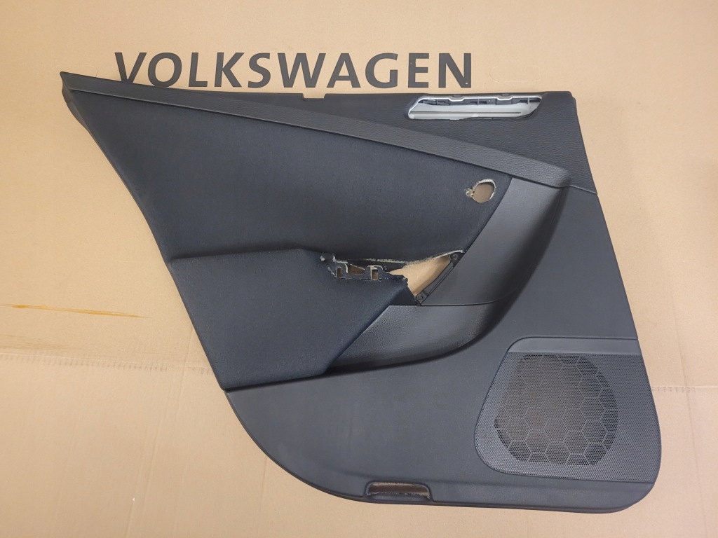 фото №1, Обивка дверь passat 3c5867211jm tcd