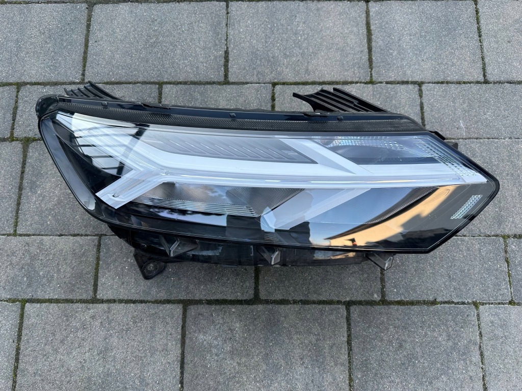 фото №1, Dacia sandero iii лампа правая передняя перед