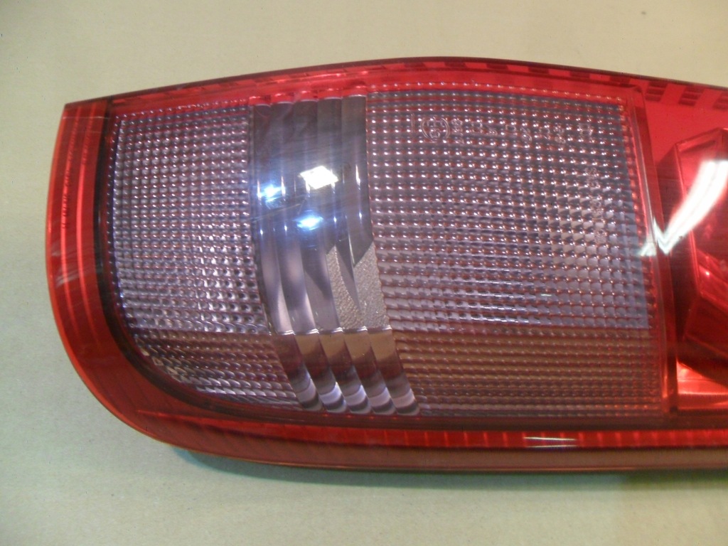 фото №8, Nissan x-trail t30 лампа задня права