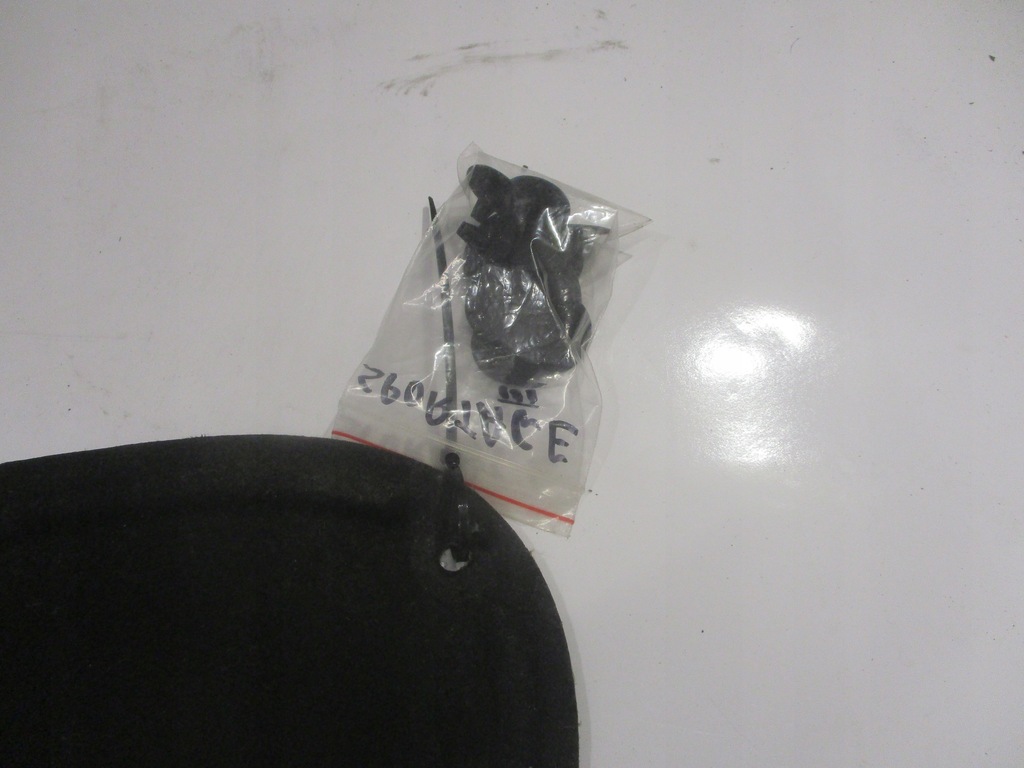 фото №7, Шумоизоляция капот подкрылок + клипсы комплект kia sportage iii 3 10-14