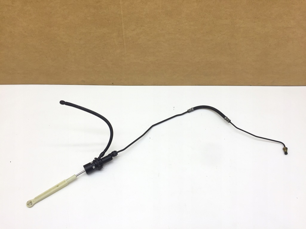 фото №1, Peugeot оригинальный номер 9681686880 насос сцепления