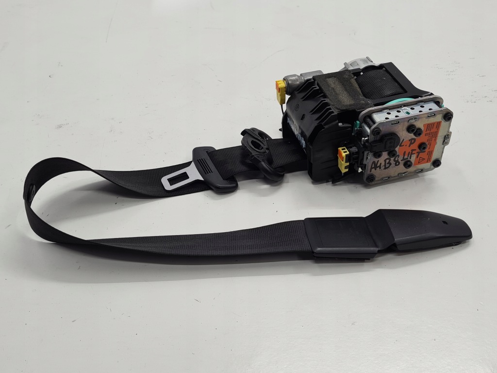 фото №1, Audi a4 b8 lift pas безпеки лівий перед 8k1857705j