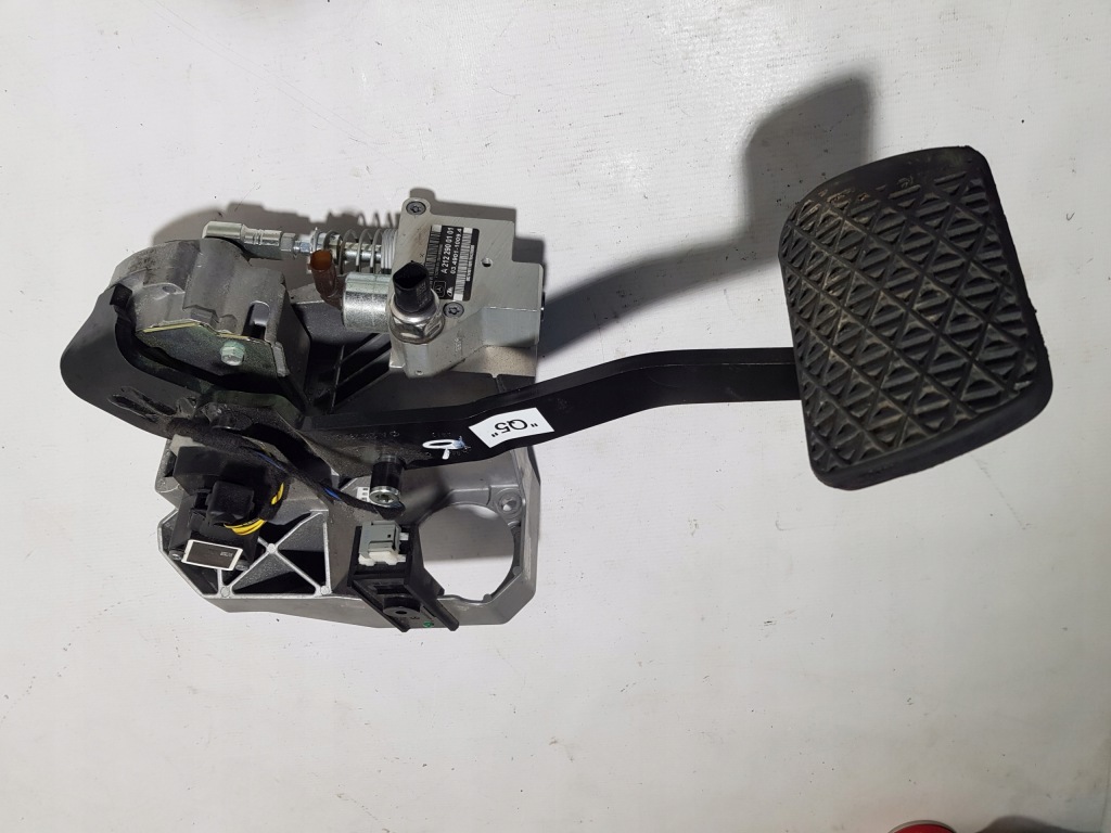 фото №1, Педаль гальма потенціометр mercedes w212 2122900101