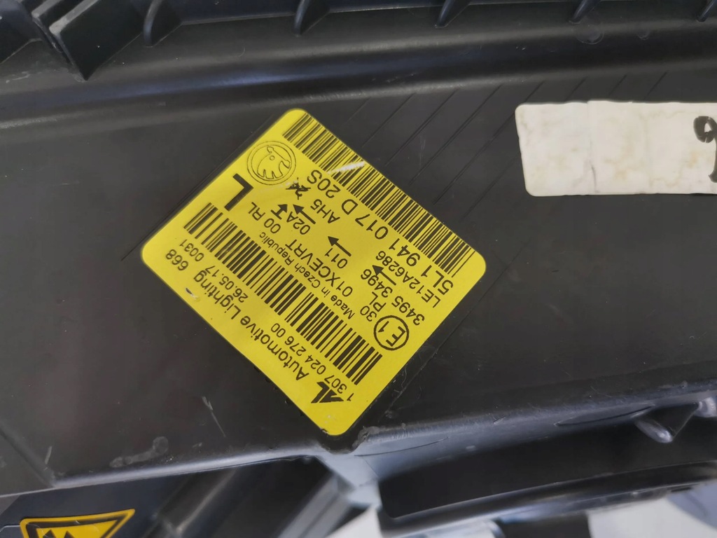 фото №9, Skoda yeti 5l lift лампа правый перед ксенон cała