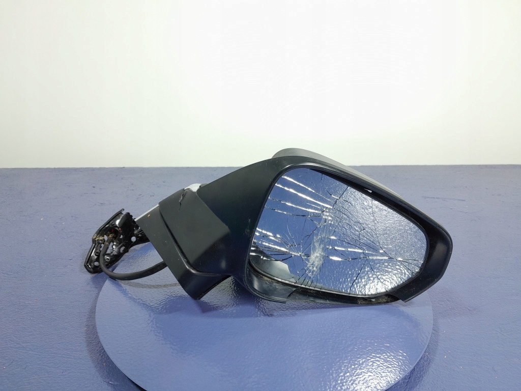 фото №1, Lexus nx i lift зеркало правое 8 pin eu