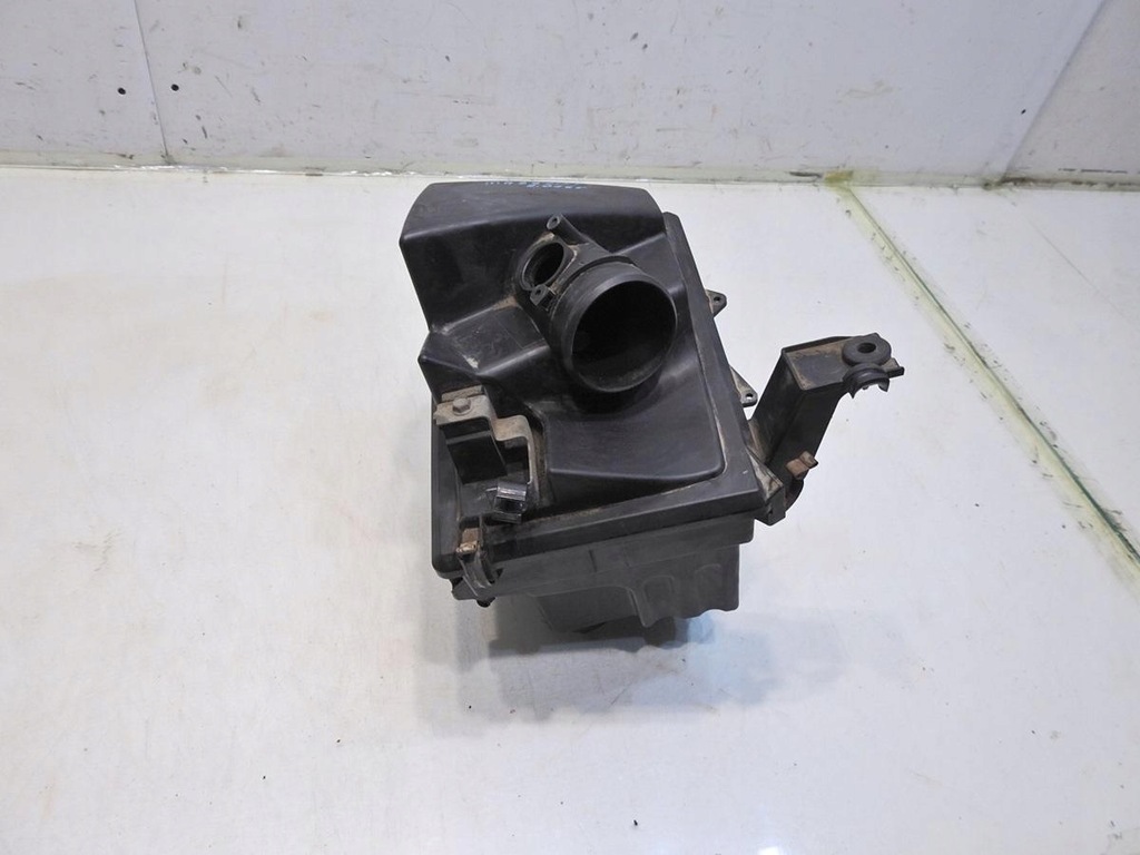 фото №9, Корпус фильтра воздуха mazda 5 i 2.0 16v