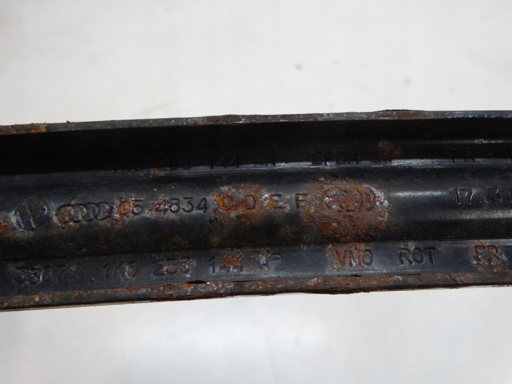 фото №9, Кронштейн глушителя skoda octavia ii 1k0253144ap