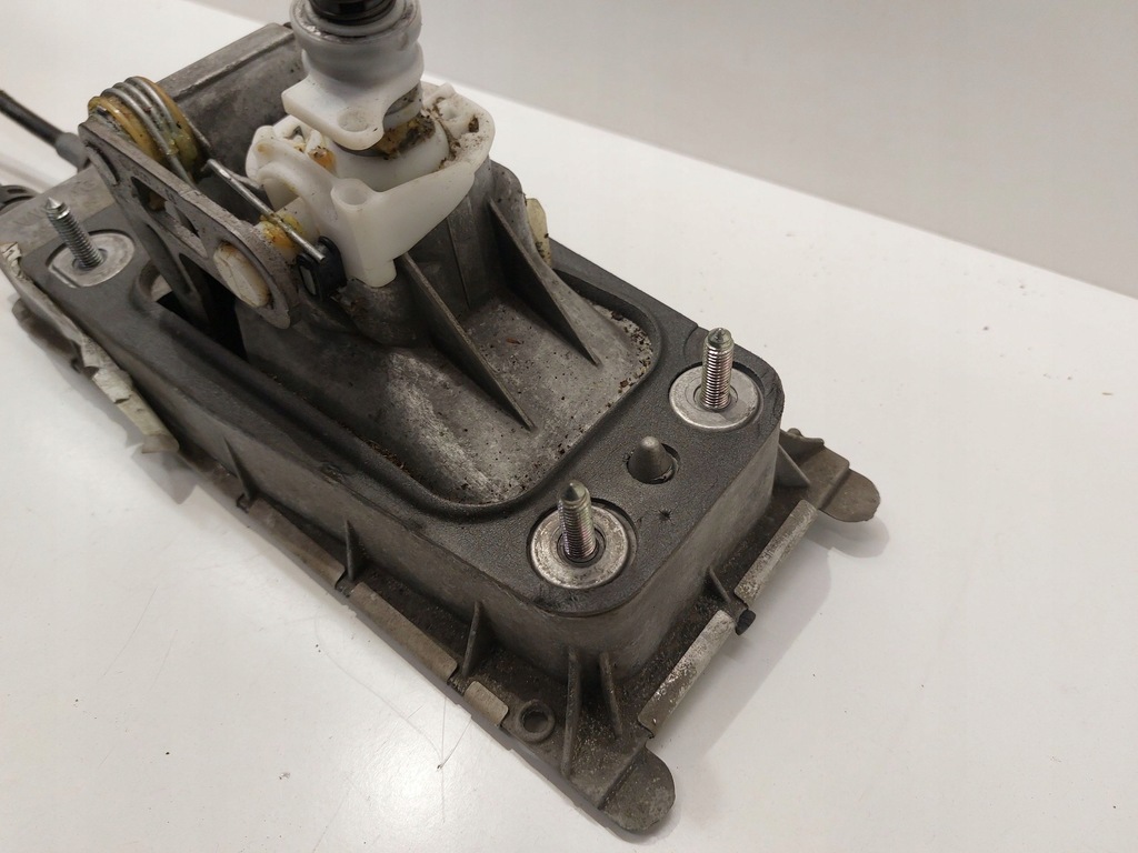 фото №8, Seat ibiza iv 6j,6p 2009 домкрат перемикання передач / верхній