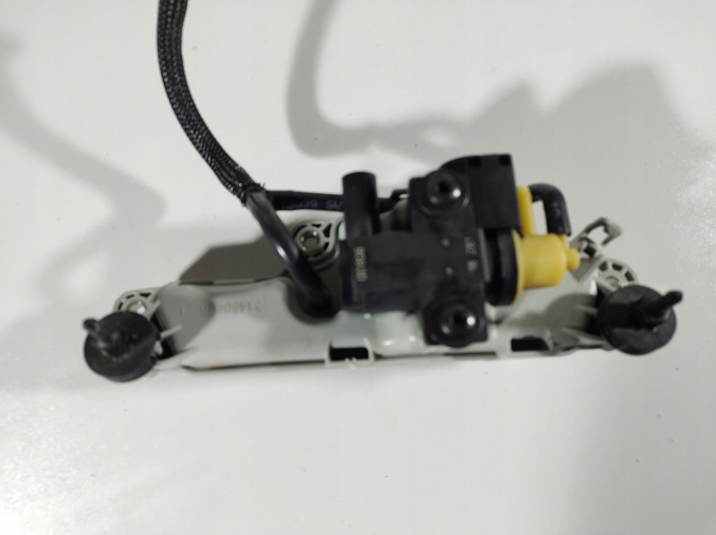 фото №6, Volvo v40 1.5 t3 12r- бачок вакууму