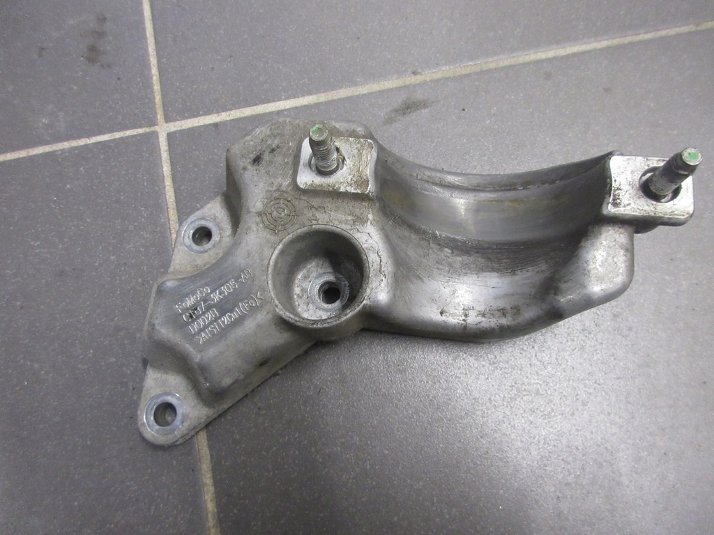 фото №1, Кронштейн опора полуось fiesta mk7 1.0 t ecoboost