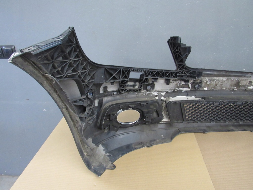 Mercedes w204 2007-2011 бампер перед Киев