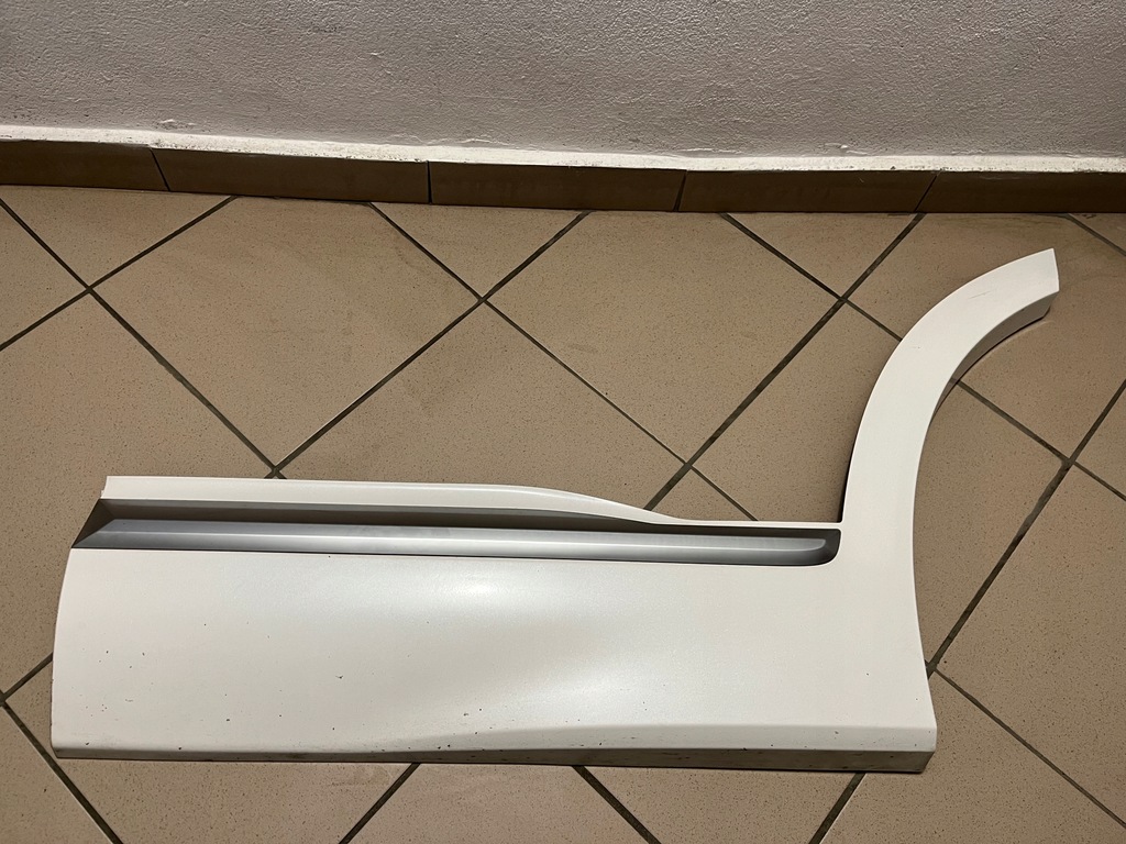 фото №1, Молдинг дверь левая задняя задняя hyundai santa fe iv 4 lift 19-