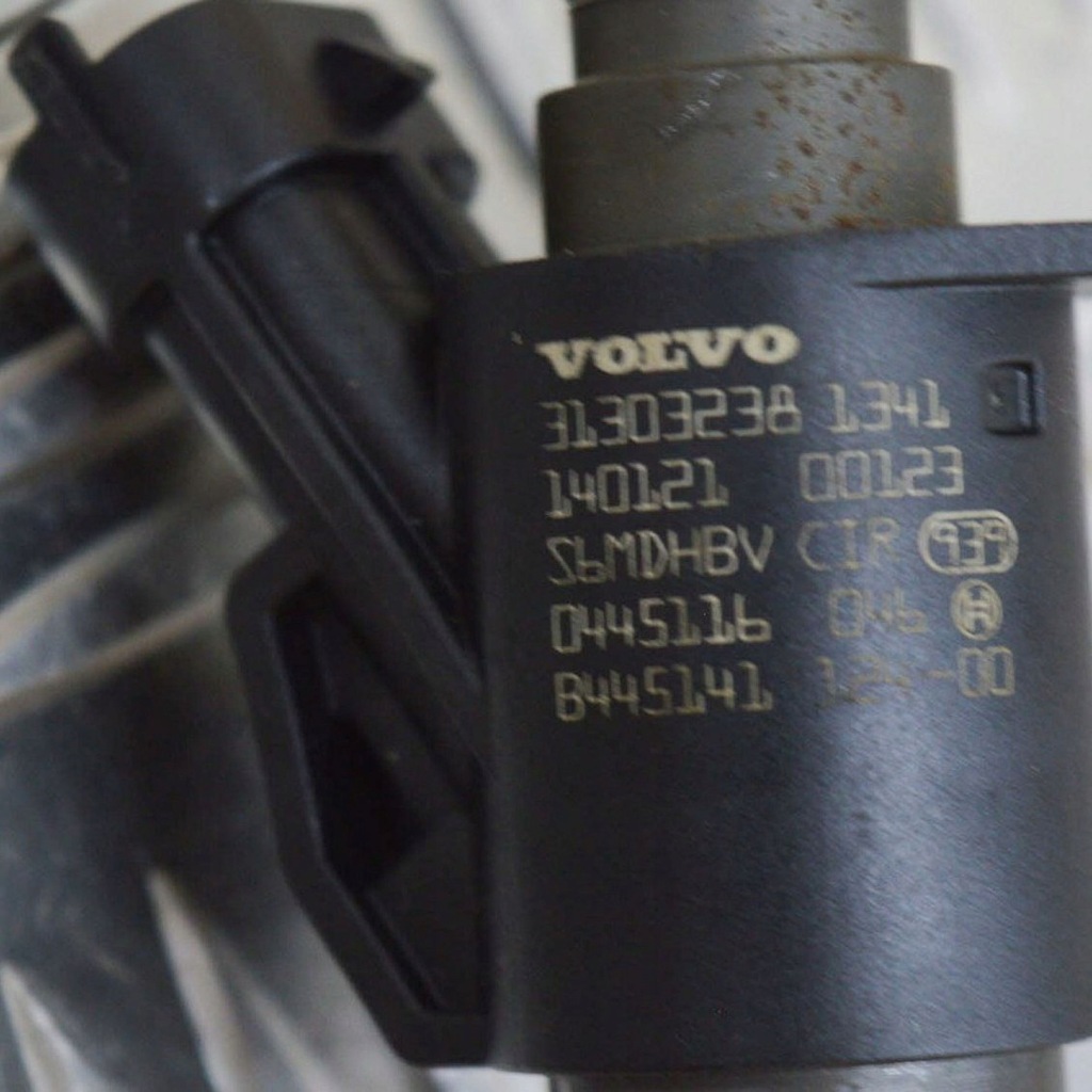 фото №7, Volvo v40 2014 форсунка пального