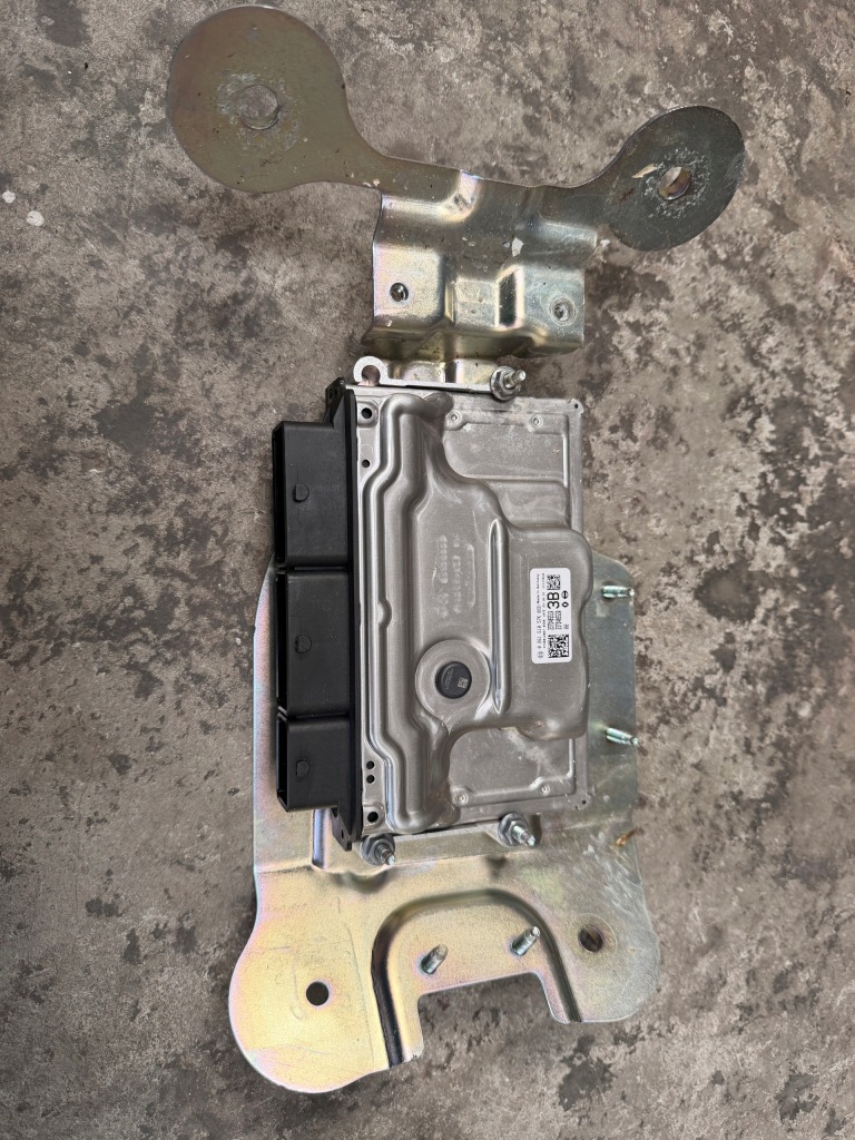 Купить Бортовой компьютер 0261s1057k 237d40551r 237d40552r renault megane e-tech