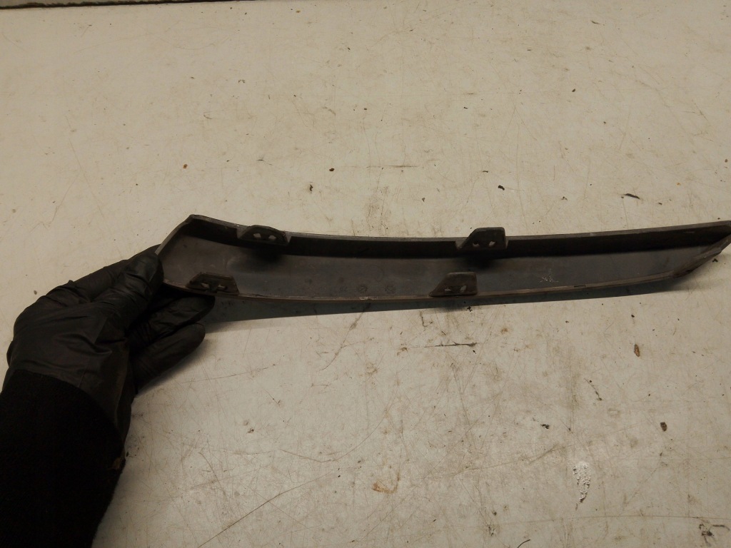 фото №3, Opel astra h молдинг бампера правий перед 13121996