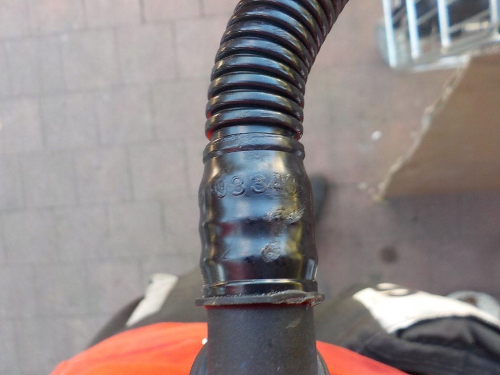 Astra j mokka 1.4 t b14net патрубок вентиляція картера 25193343 Оригінал