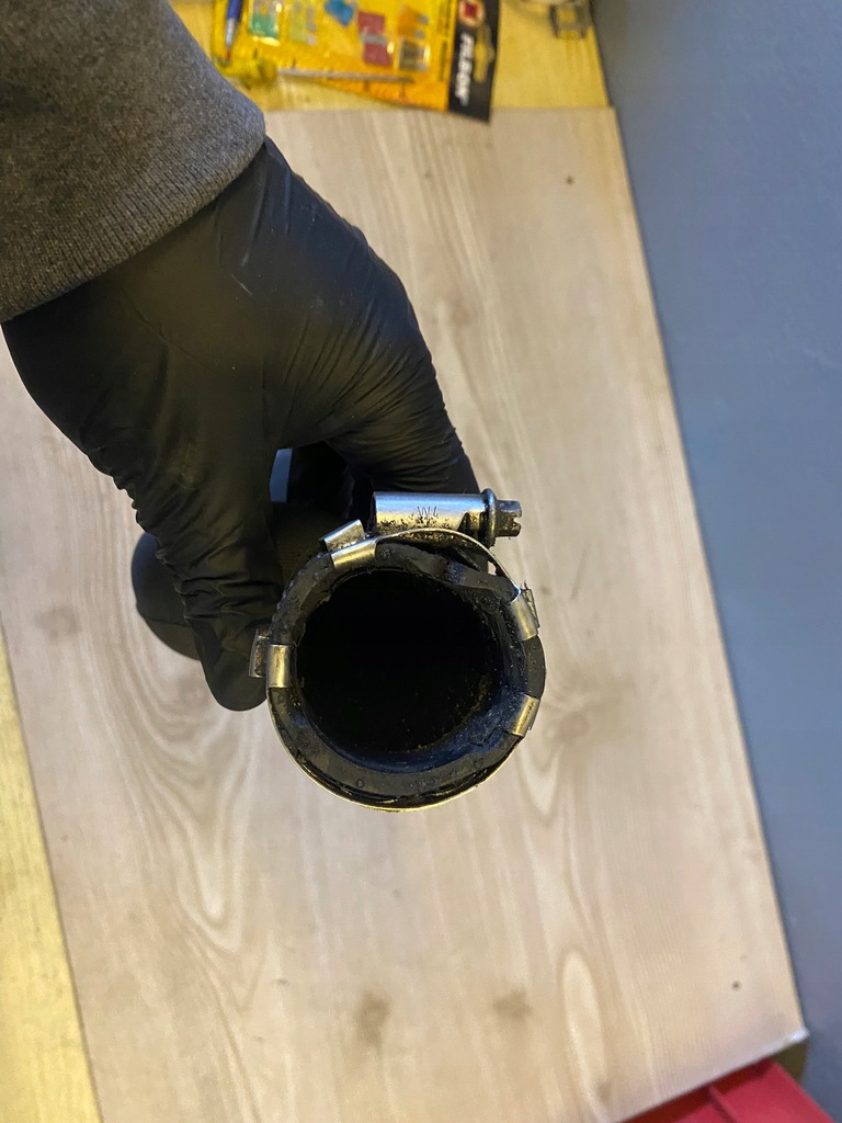 фото №5, Шланг інтеркулер 4f0145709h audi a6 c6 3,0 tdi