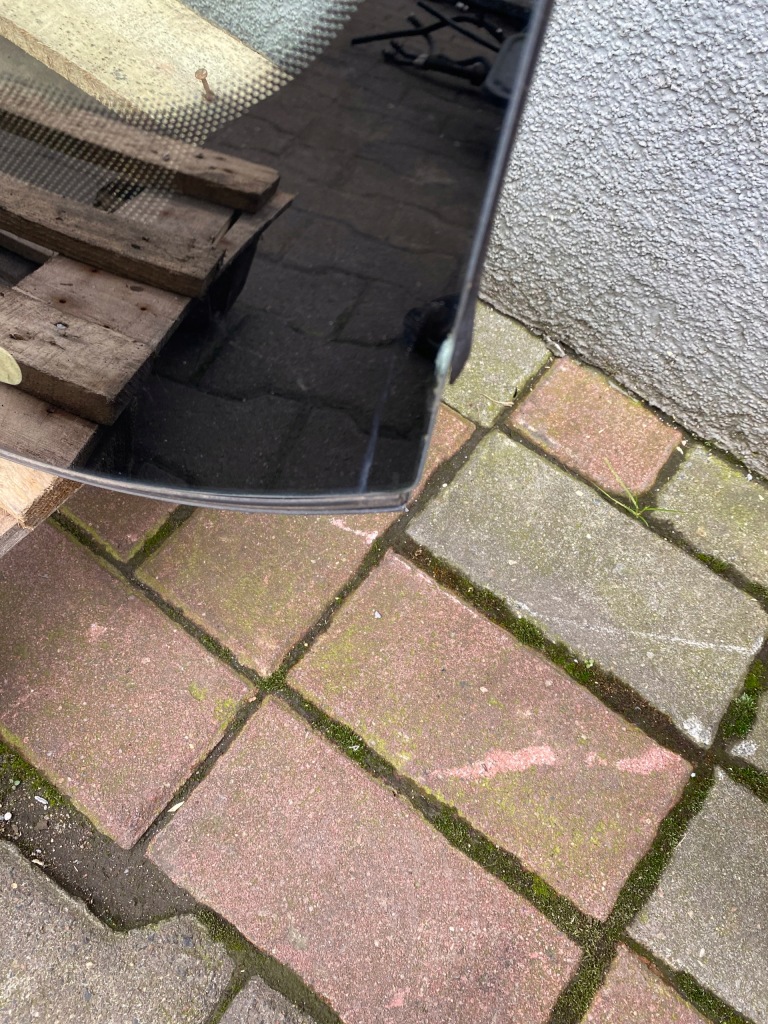 фото №3, Audi a4 b9 стекло передняя