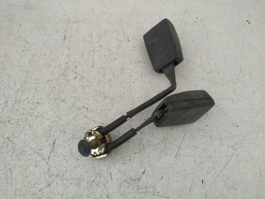 фото №5, Клипса замок ремней задняя audi a3 1.6 8l