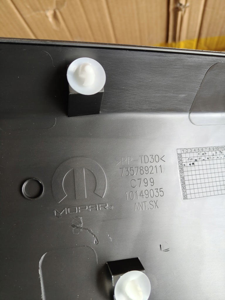 фото №5, Jeep renegade молдинг дверь левый перед nowa оригинальная